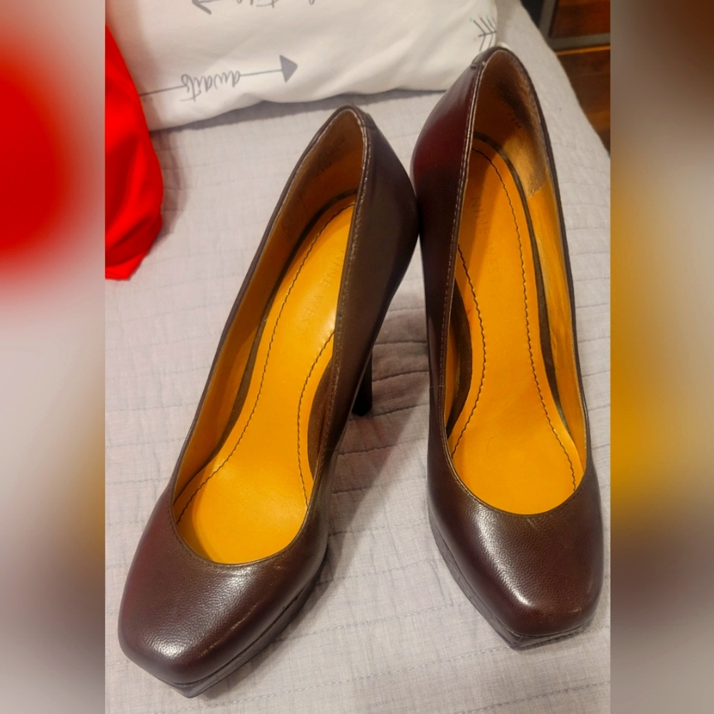 7.5 Nine West Brown Platform Square Toe Pumps